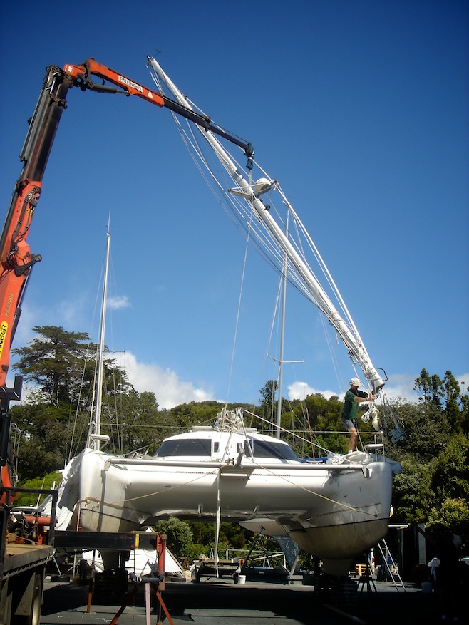 CC NZ Repair Demast2.JPG (144742 bytes)